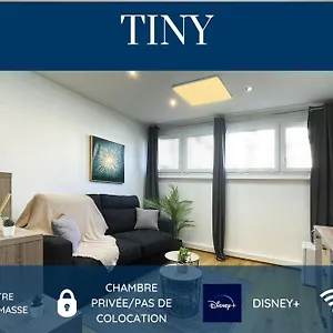 Homey Study - New - Privée - Située En Hyper-centre - Et Wifi Inclus - Proche De Genève Et Des Transports En Commun Appartement